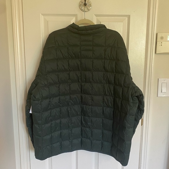 NWT Old Navy Water -Resistant Grid-Quilted Zip Puffer - Picture 7 of 12